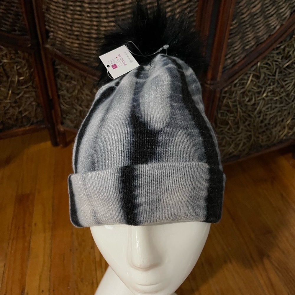 PNYC NWOT ribbed  Beanie wire Removable